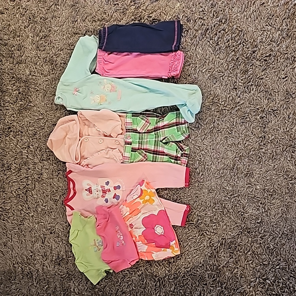 Guess pink button-down sweatshirt with ruffle sleeves 6/9mth